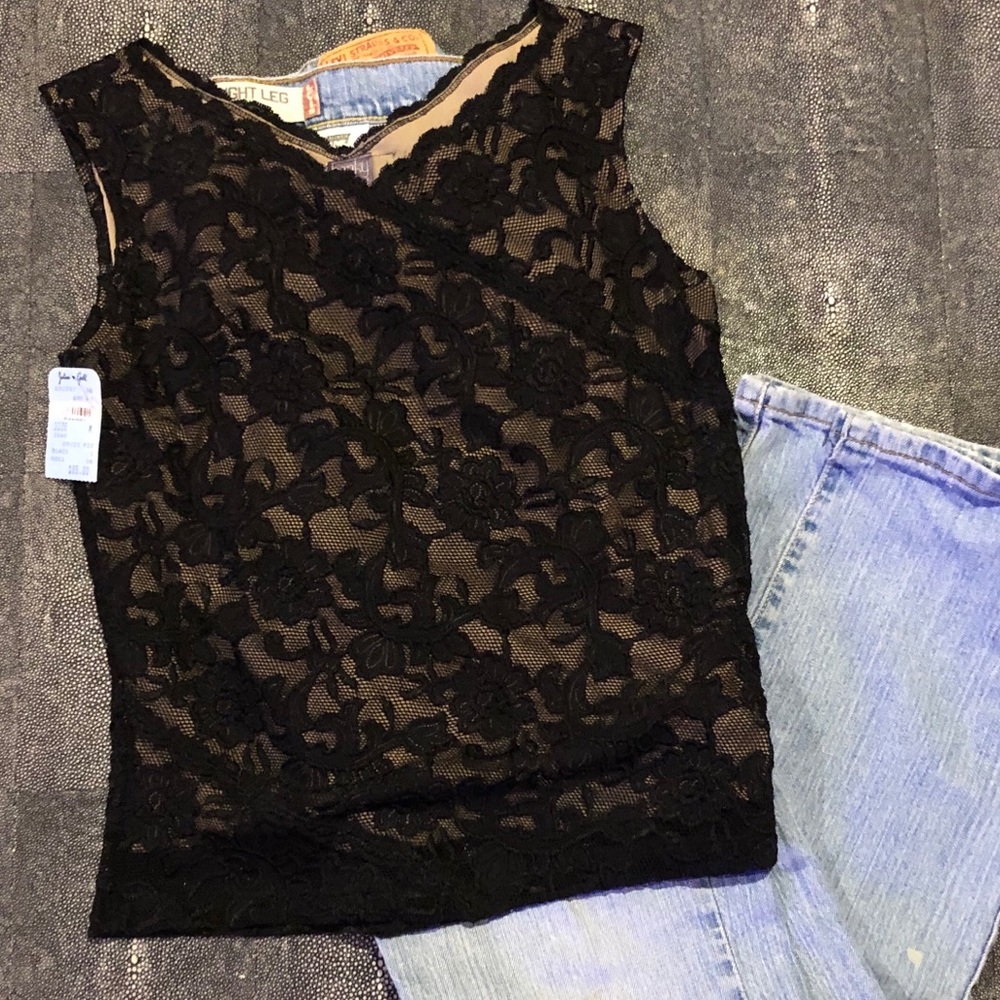 Hanky Panky black lace Camo top lined NWT! Vneck